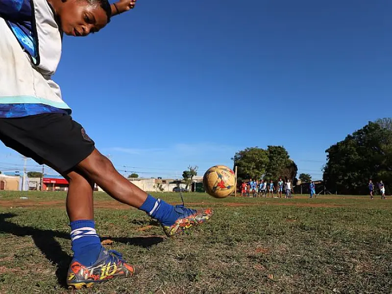 Com apoio do Governo, projeto de três gerações representa "asas do futuro" para milhares de crianças