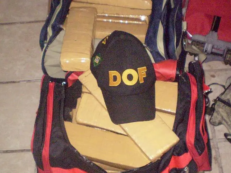 DOF apreende 27,200kg de maconha em ônibus na BR-163