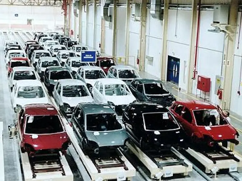 Brasil disputa o terceiro lugar no mercado de carros