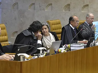 Mensalão: contradição em recurso pode livrar Genu da cadeia