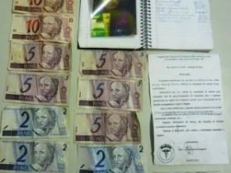 Mulher é presa pós tentar aplicar golpe em delegado