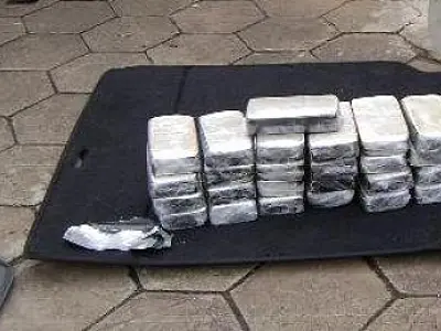 Casal é preso com 25 Kg de cocaína em Bataguassu