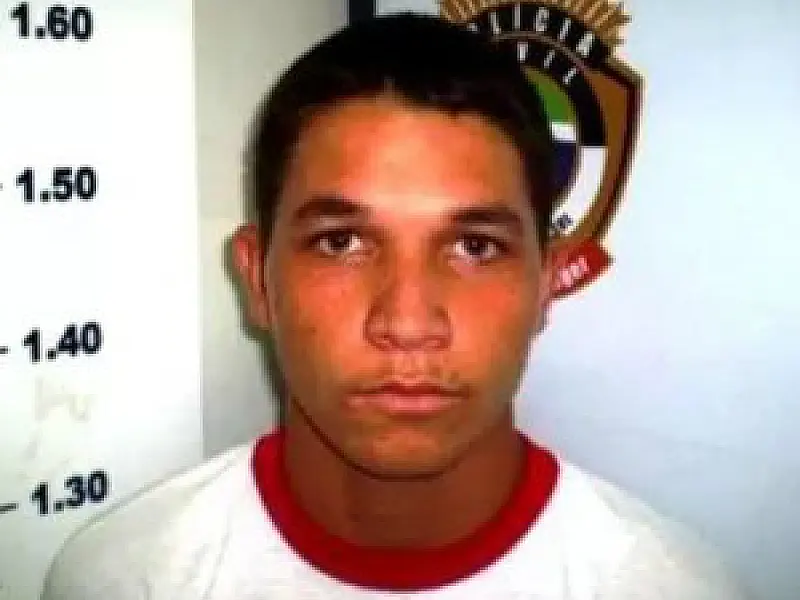 Homem morre em hospital após ser baleado com nove tiros