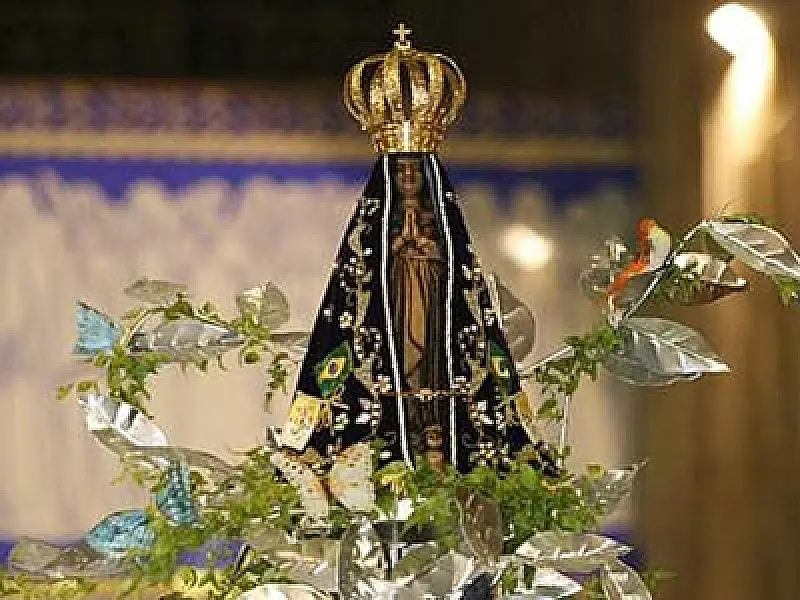 Fiéis comemoram o Dia de Nossa Aparecida pelo país; Capital tem programação especial