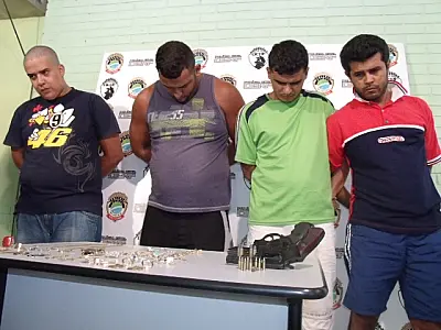 Homens são presos por assalto à vendedora de semi-joias em Campo Grande