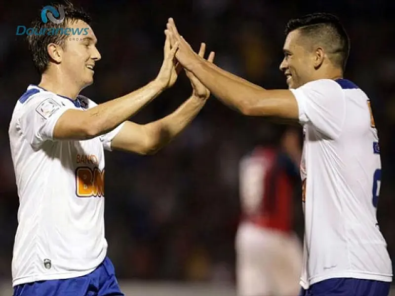 Cruzeiro segue vivo para as quartas da Libertadores