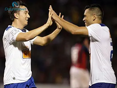 Cruzeiro segue vivo para as quartas da Libertadores
