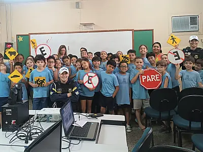 Projeto 'Escola Segura Educando para o Trânsito' chega a mais de 1,5 mil alunos da REME