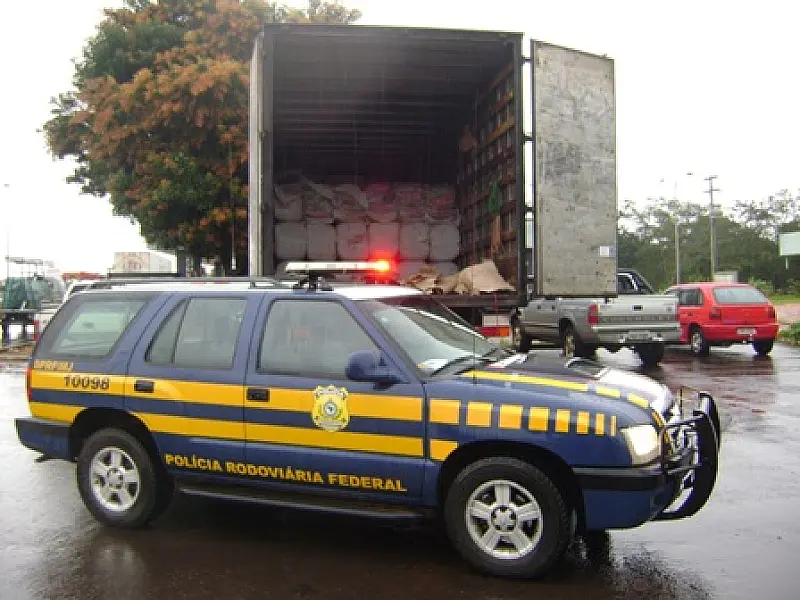PRF apreendeu 5.570 quilos de roupas