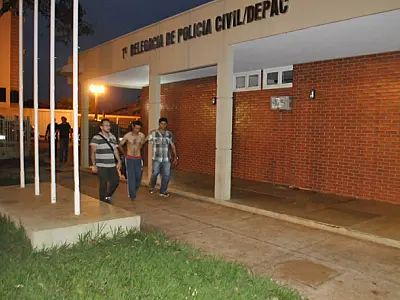 Polícia prende acusado de esfaquear ex-namorada