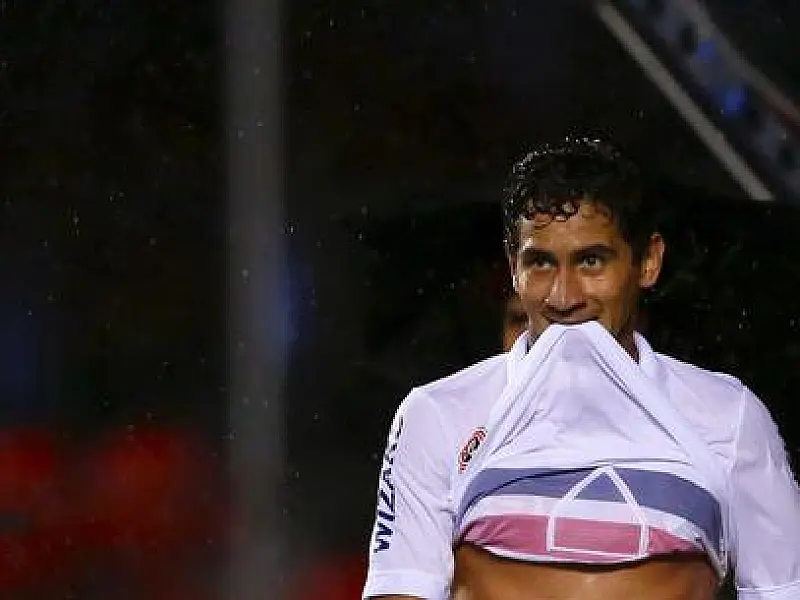 Seedorf minimiza lindo lance e diz que Ganso não jogaria na Europa