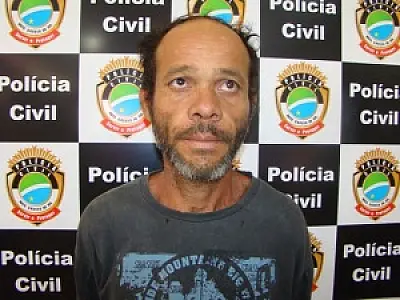 Homem é preso em flagrante furtando mercearia