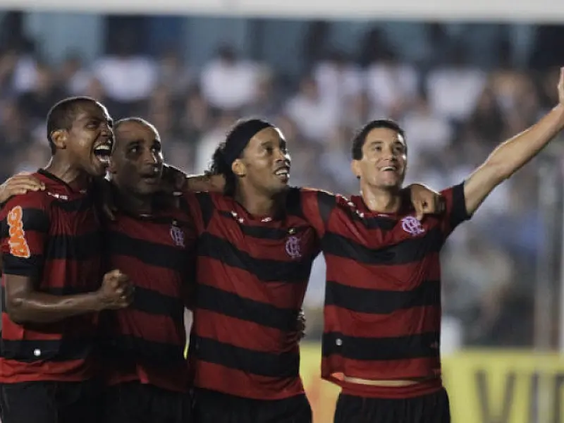 Flamengo vence Santos por 5 a 4 na Vila