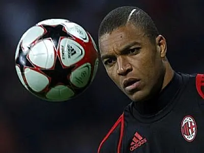 Portuguesa diz estar perto de acerto com goleiro Dida