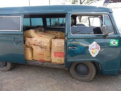 Falsa viatura militar é apreendida com 853 kg de maconha