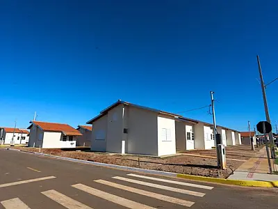 Bonito avança com investimento de R$ 613 milhões do Governo de MS e entrega de casas, asfalto e esco