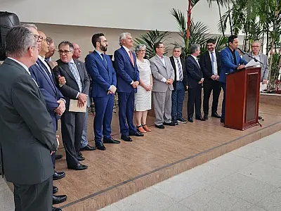 Lançamento de livros marca comemoração de aniversário do TCE-GO

