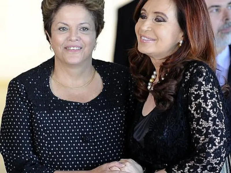 Dilma viaja a Argentina para tratar sobre economia