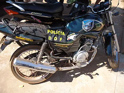 Homem é preso após roubar e estuprar jovem