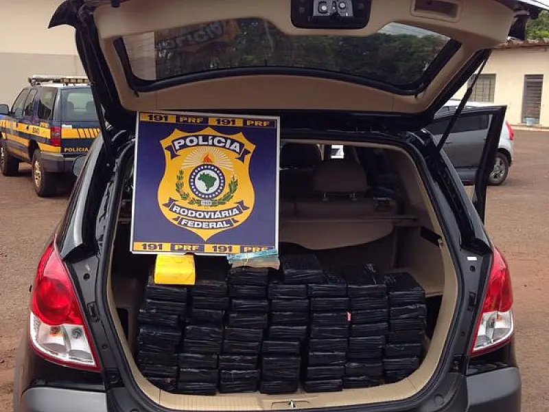 PRF apreende 65Kg de cocaína em Dourados
