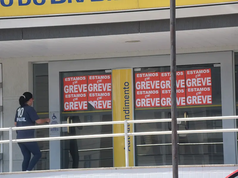 Greve dos bancários deve fechar mais de 70 agências nesta quarta