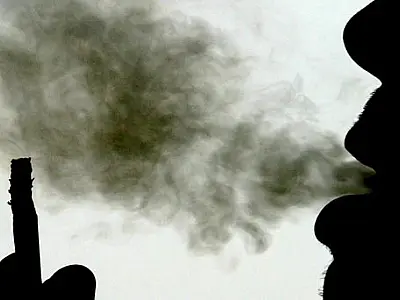Reajuste de 20% dos cigarros é adiado para 2012
