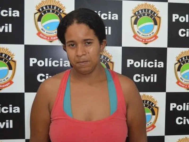 Jovem abandona filha de 2 meses sozinha em casa e é presa