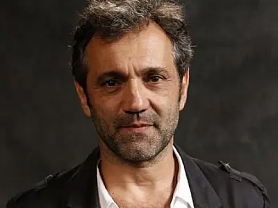 Ator Domingos Montagner morreu por asfixia mecânica por afogamento, diz IML