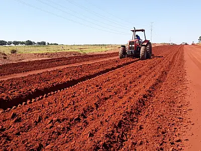 Obra do macroanel avança com a preparação para asfalto e construção de rotatória