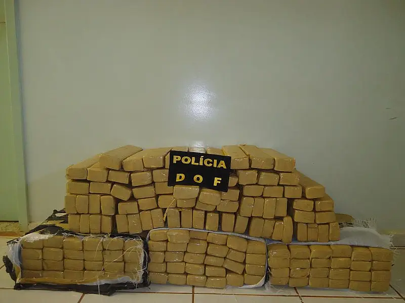 DOF apreende 165 quilos de maconha em veículo