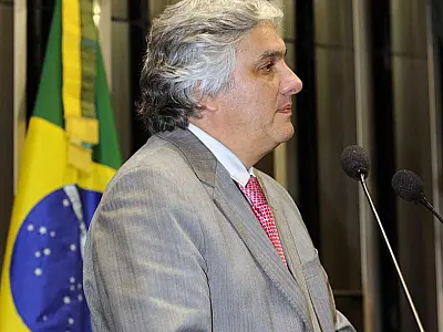 Delcídio media debate “Brasil como Superpotência Energética”