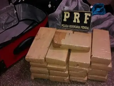 Jovem é preso em flagrante com 20 kg de maconha na BR-163
