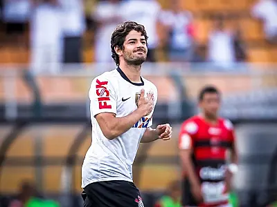 Santos de Neymar vence São Paulo de Ganso; Pato estreia com gol pelo Corinthians