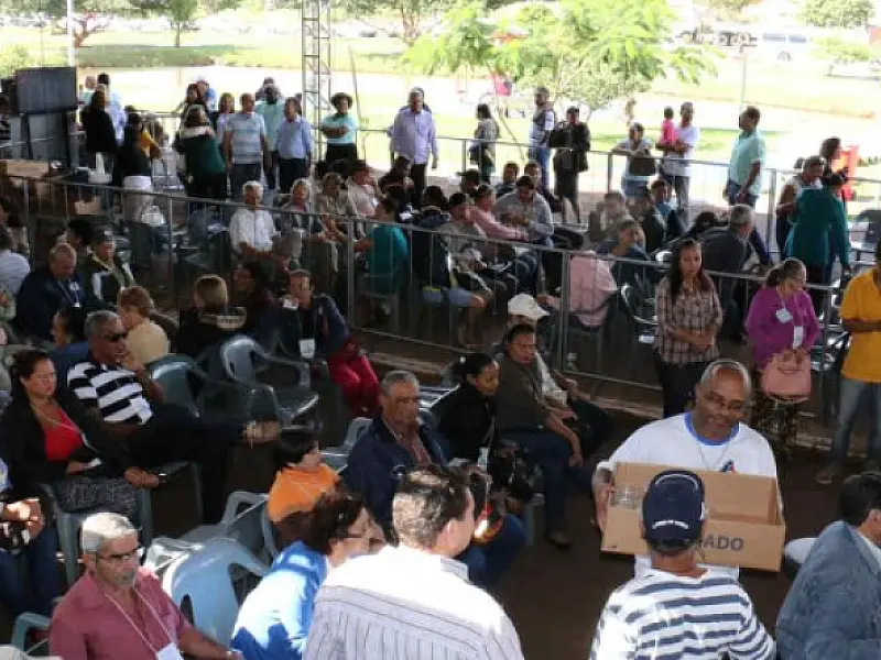Caravana da Saúde inicia consultas oftalmológicas e cirurgias hospitalares em Paranaíba