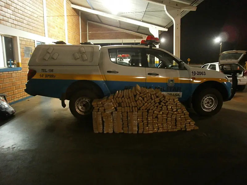 Polícia Militar Rodoviária apreende Gol com 300 kg de maconha