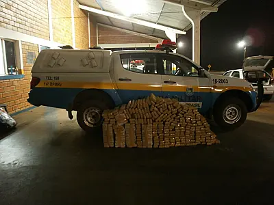 Polícia Militar Rodoviária apreende Gol com 300 kg de maconha