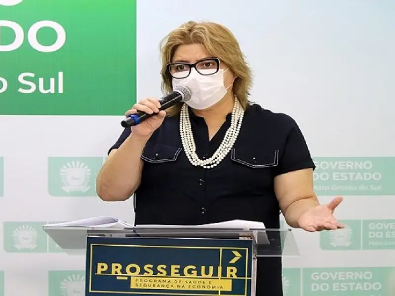 Momento é de vacina e bom senso, destaca adjunta da saúde em live da Covid
