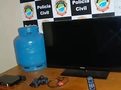Dois homens são presos e um adolescente apreendido acusado de furtos em MS