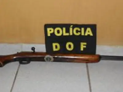 DOF apreende homem com espingarda em Corumbá