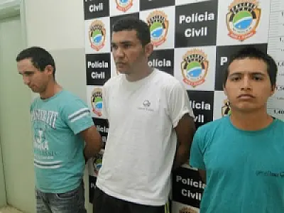 Acusados de roubar caminhonete de empresario são presos