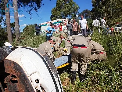 Morre no HE condutor de Pálio que colidiu com carreta em Jateí na tarde desta quarta