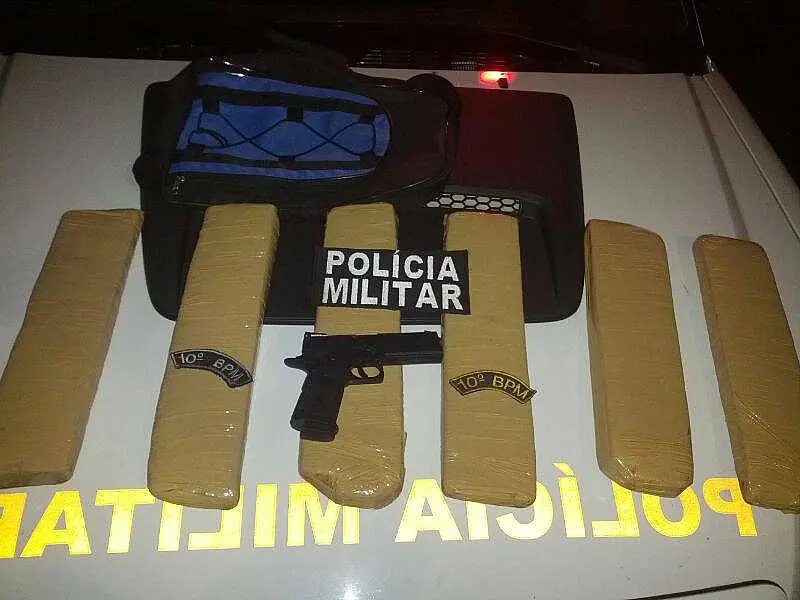 PM apreende menor com droga em ônibus após denúncia de motorista