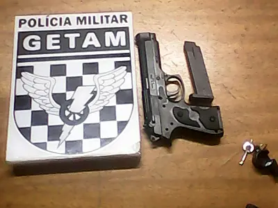 PM apreende simulacro com adolescentes em Corumbá