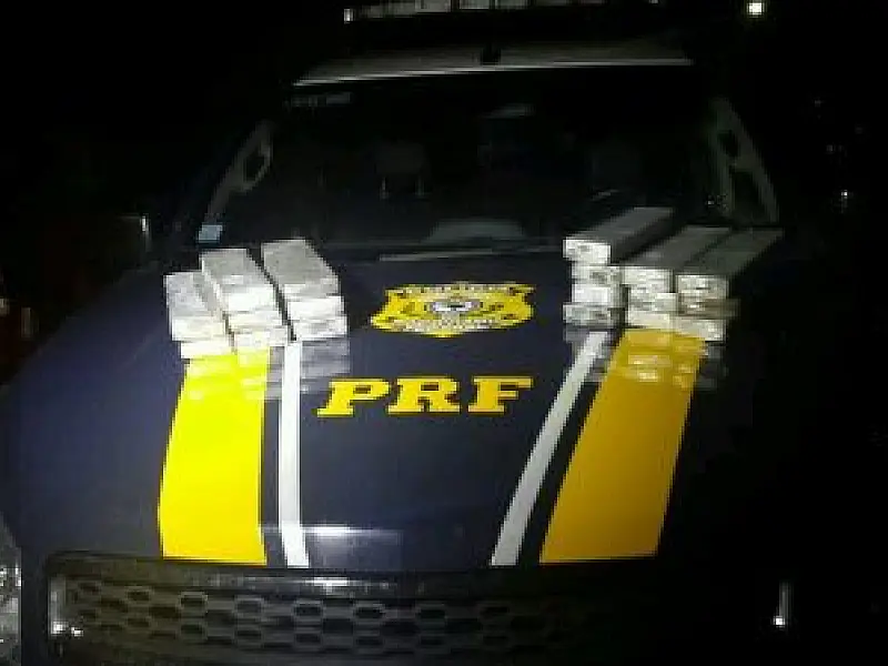 PRF apreende 16 quilos de maconha em Coxim