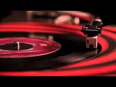 Red Hot Chili Peppers lança single Long Progression