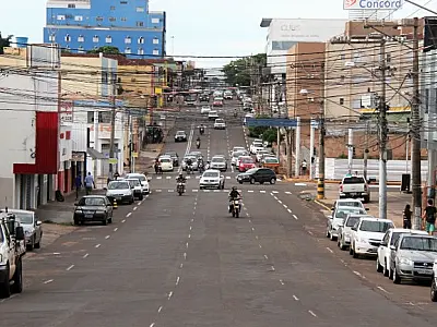 Prefeitura vai instalar 500 abrigos de ônibus e recapear ruas Calógeras e Bahia