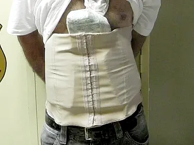 PF prende homem que usava cinta para transportar cocaína