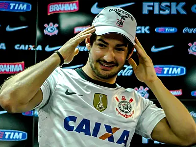Alexandre Pato:  "Estou muito feliz, porque cheguei ao campeão do mundo e da Libertadores"