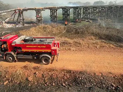 Bombeiros de MS atuam para preservar pontes na Estrada Parque,