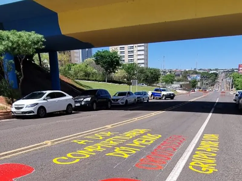 PREFEITURA E GRUPO AMOR VIDA PROMOVEM INTERVENÇÃO ARTÍSTICA EM PROL DA CAMPANHA DE PREVENÇÃO AO SUIC